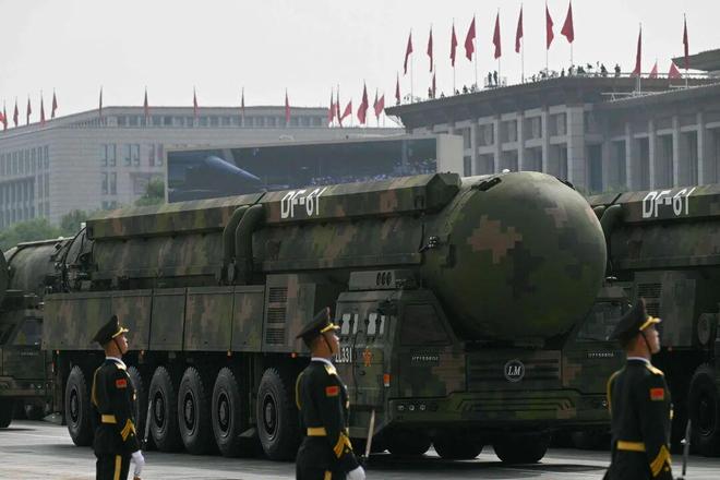九三阅兵重磅武器汇总来了，中国军队装备已经Next Level，军迷变军盲