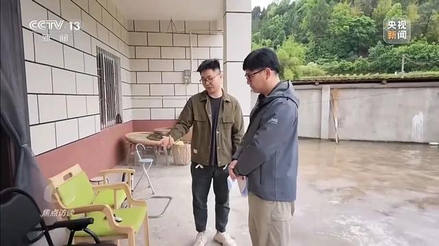 央视曝光惠民适老化改造变“敛财工程”：轮椅包邮425元，政府花1450元采购；15元的感应灯，政府采购价280元